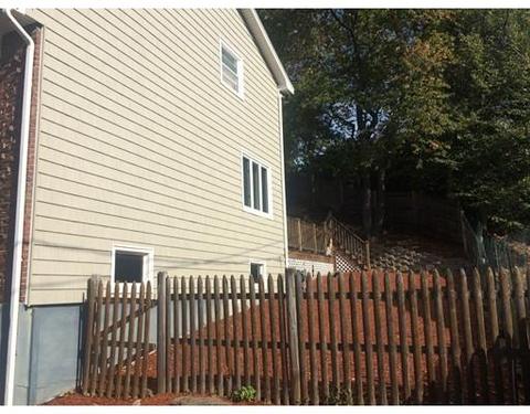 23 Mohawk Rd, Marblehead, MA 01945 photo 4