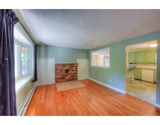 19 Seabreeze Dr, Bourne, MA 02532 photo 5