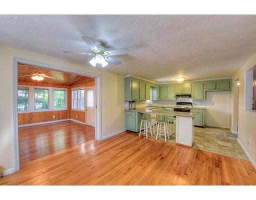 19 Seabreeze Dr, Bourne, MA 02532 photo 2