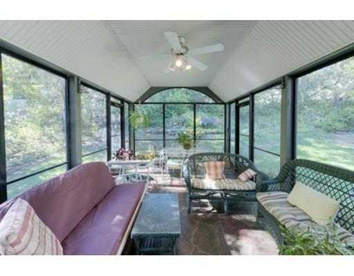 136 Flagg St, Worcester, MA 01609 photo 8