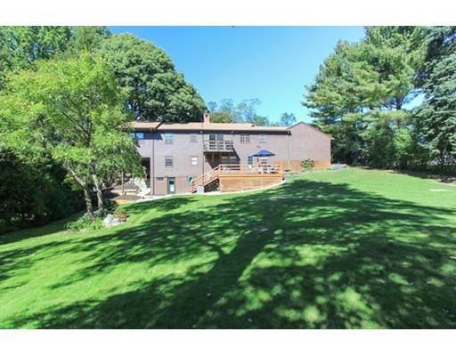 19 Greenleaf Dr, Danvers, MA 01923 photo 2