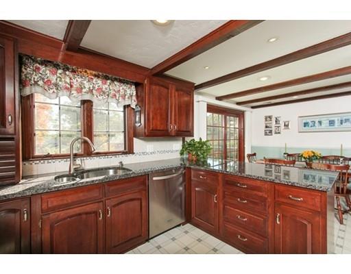 19 Greenleaf Dr, Danvers, MA 01923 photo 5