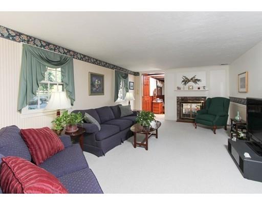19 Greenleaf Dr, Danvers, MA 01923 photo 8