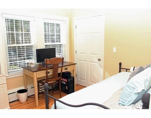 55 Hobart St, Hingham, MA 02043 photo 9