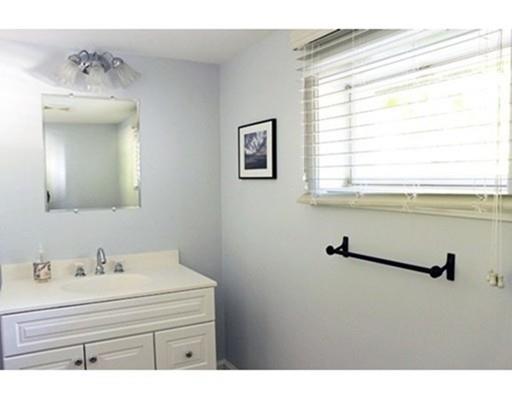 55 Hobart St, Hingham, MA 02043 photo 11