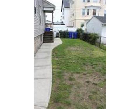 42 Buffinton St, Fall River, MA 02721 photo 3