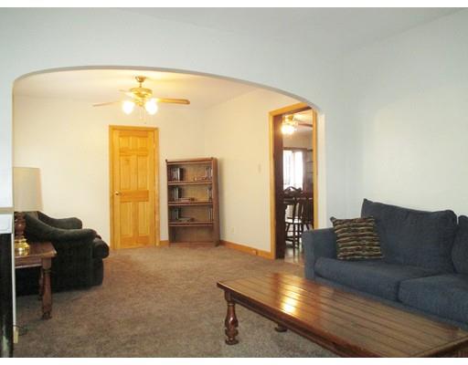 34 Beverly St, Chicopee, MA 01013 photo 12