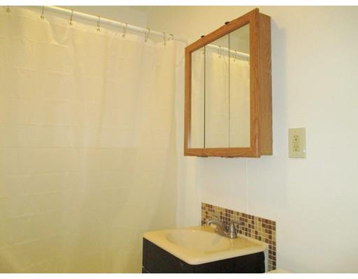34 Beverly St, Chicopee, MA 01013 photo 9