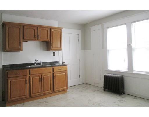34 Beverly St, Chicopee, MA 01013 photo 5