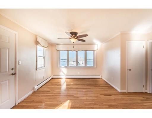 36 Moody St, Fall River, MA 02724 photo 4