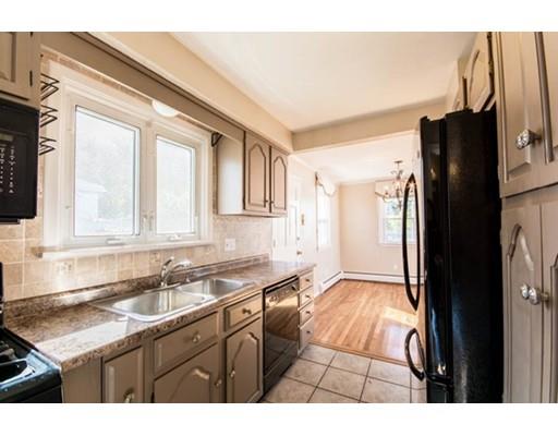 36 Moody St, Fall River, MA 02724 photo 5