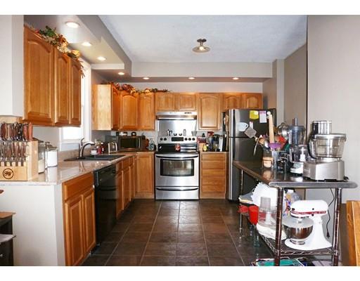 90 Edendale St, Springfield, MA 01104 photo 9