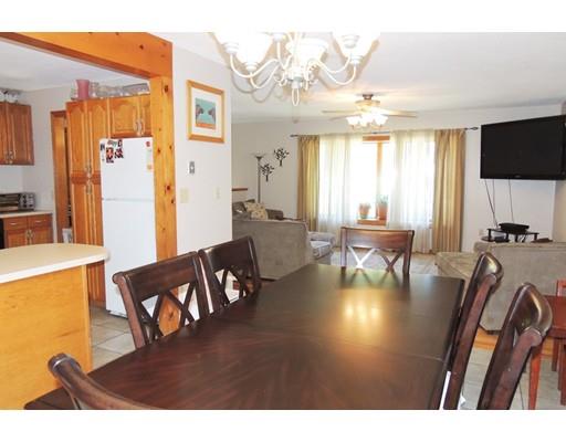 208 Jeffrey Rd, Springfield, MA 01119 photo 5