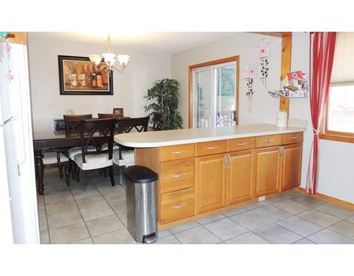 208 Jeffrey Rd, Springfield, MA 01119 photo 8