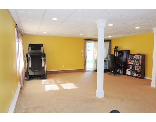 208 Jeffrey Rd, Springfield, MA 01119 photo 18
