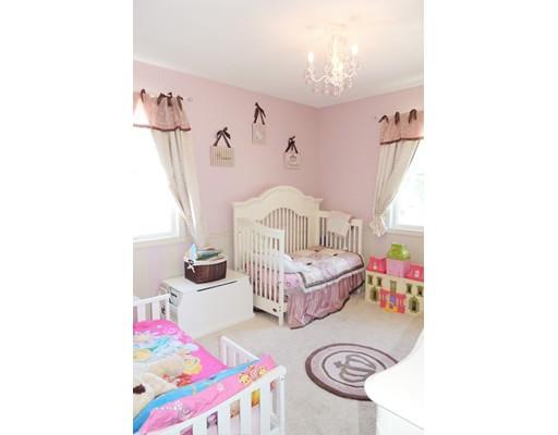 208 Jeffrey Rd, Springfield, MA 01119 photo 12