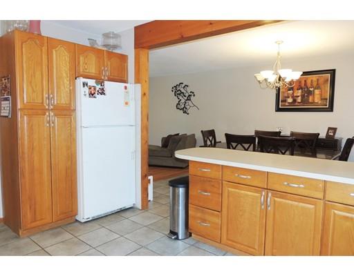 208 Jeffrey Rd, Springfield, MA 01119 photo 7