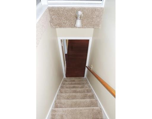 26 Stuart St, Springfield, MA 01119 photo 18