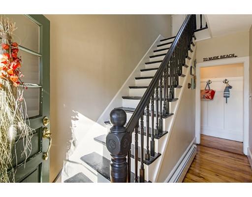 68 Poplar St, Gloucester, MA 01930 photo 4