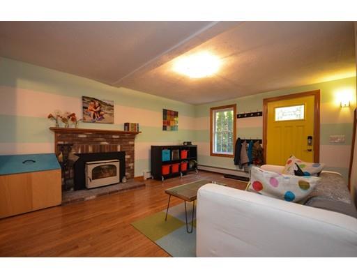 32 Butternut Dr, Sutton, MA 01590 photo 4