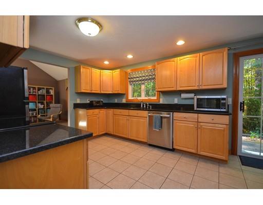 32 Butternut Dr, Sutton, MA 01590 photo 10