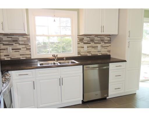 92 Temby St, Springfield, MA 01119 photo 4