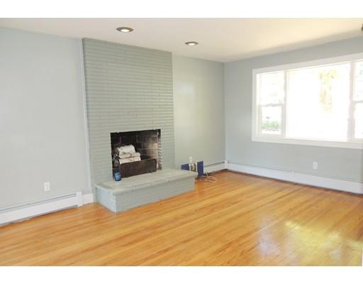 92 Temby St, Springfield, MA 01119 photo 9