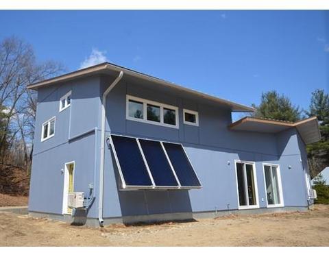 976 E Pleasant St, Amherst, MA 01002 photo 2