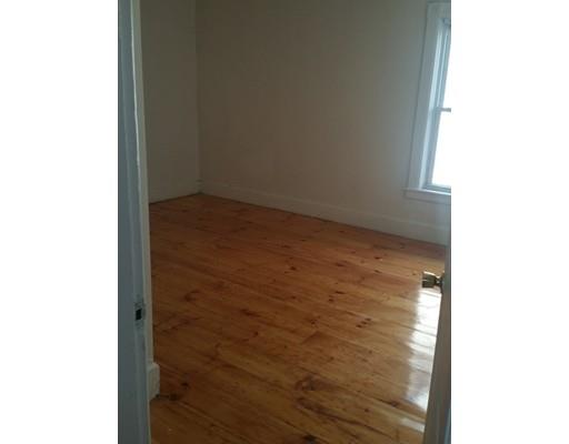 21 Hacker St, Worcester, MA 01603 photo 9