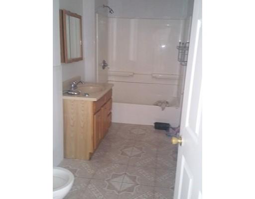21 Hacker St, Worcester, MA 01603 photo 8