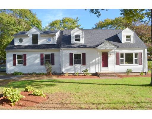 116 Center St, Raynham, MA 02767 photo 4