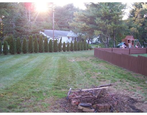 3 Leon St, Thompson, CT 06277 photo 8