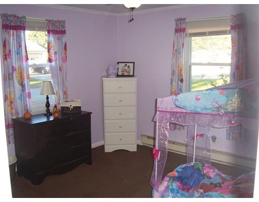 3 Leon St, Thompson, CT 06277 photo 12