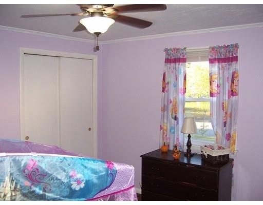 3 Leon St, Thompson, CT 06277 photo 13