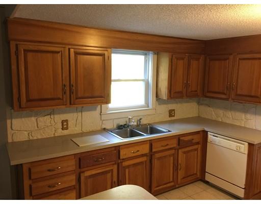 8 Eagle Ave, Sturbridge, MA 01566 photo 3