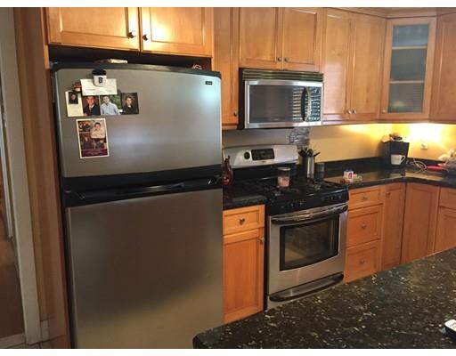 25 Locust St, Everett, MA 02149 photo 4