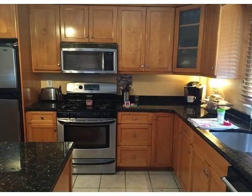 25 Locust St, Everett, MA 02149 photo 2