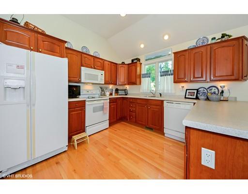 92 Falling Leaf Ln, Osterville, MA 02655 photo 3