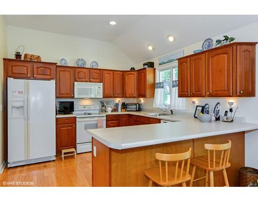 92 Falling Leaf Ln, Osterville, MA 02655 photo 4
