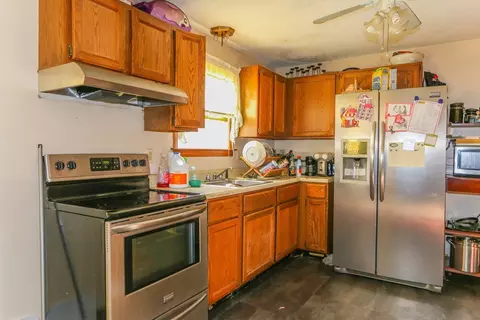 62-64 Drexel St, Springfield, MA 01104 photo 3