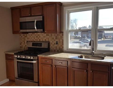 81 Barrett St, Fall River, MA 02724 photo 3