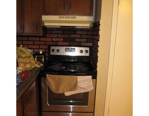 93 Curve St, Springfield, MA 01104 photo 18