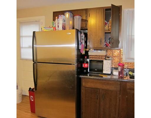 93 Curve St, Springfield, MA 01104 photo 17