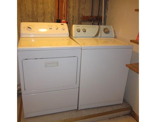93 Curve St, Springfield, MA 01104 photo 15
