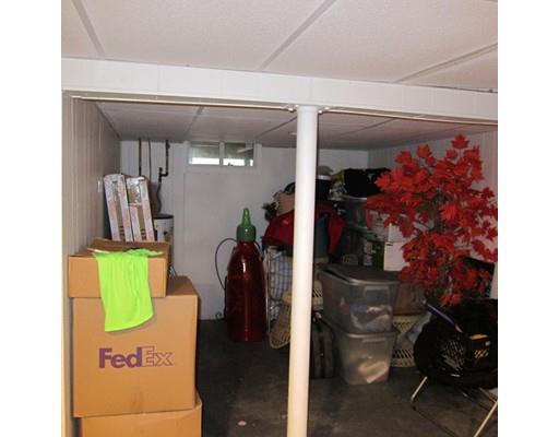 93 Curve St, Springfield, MA 01104 photo 7