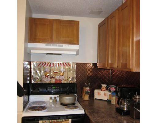 93 Curve St, Springfield, MA 01104 photo 6