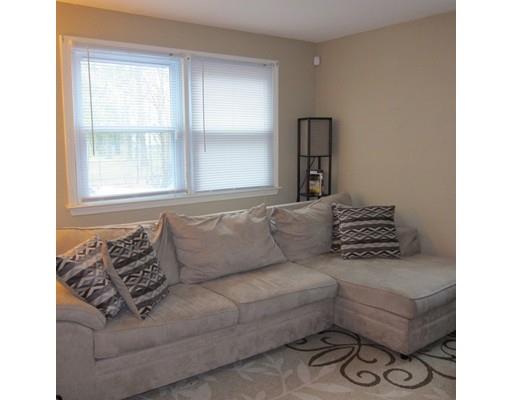 93 Curve St, Springfield, MA 01104 photo 13