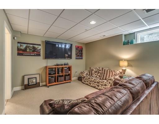 85 Ogunquit Rd, North Andover, MA 01845 photo 24