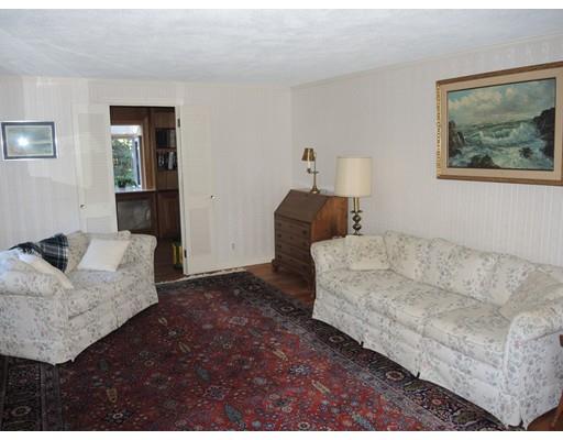 125 Meadowbrook Rd, Needham, MA 02492 photo 11