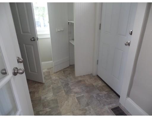 37 Gillette Ave, Springfield, MA 01118 photo 16